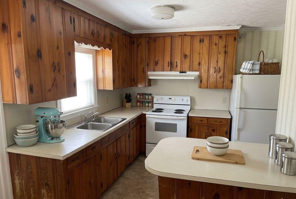 Kitchen after cleaning